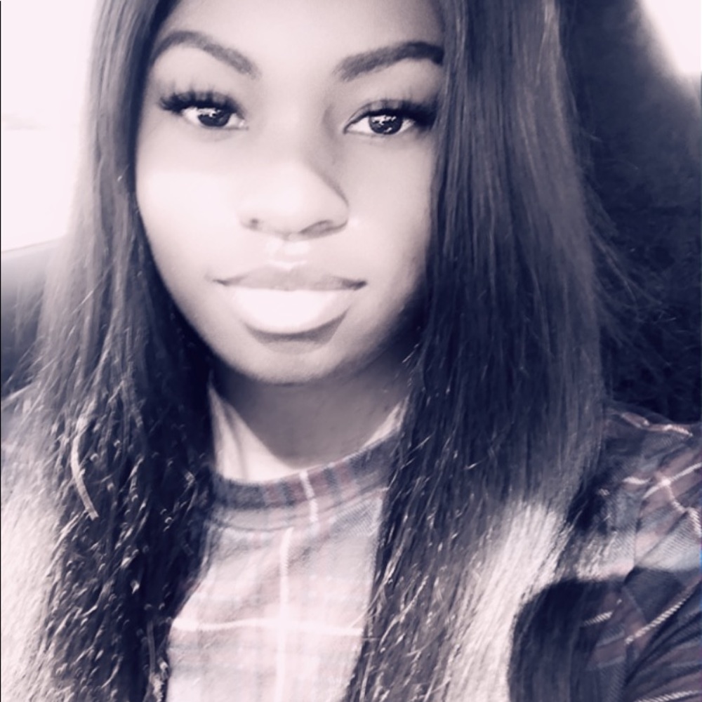 Meet your Posher, Ashley